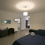 Rotte E Sentieri Bed & Breakfast 4*