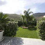 Rotte E Sentieri Bed & Breakfast 4*