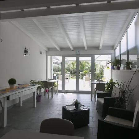 Rotte E Sentieri Bed & Breakfast 4*