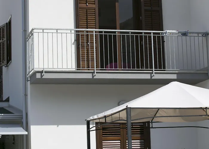 Rotte E Sentieri Castelluzzo