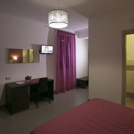 Rotte E Sentieri Oda ve Kahvaltı