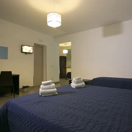 לינה וארוחת בוקר Rotte E Sentieri 4*